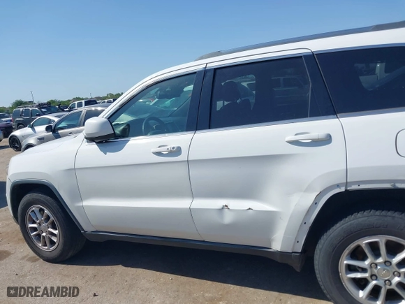 2014 Jeep Grand Cherokee Laredo with VIN 1C4RJEAG2EC107005, listed as a IAAI auction lot 41970670 with 299,211 mi miles. Bid and sale history available at carsss.com. Image 14.
