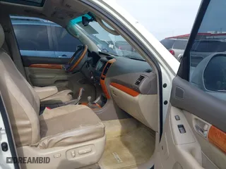 2007 Lexus GX 470 with VIN JTJBT20X570148905, listed as a IAAI auction lot 42025227 with 293,379 mi miles. Bid and sale history available at carsss.com. Image 5.