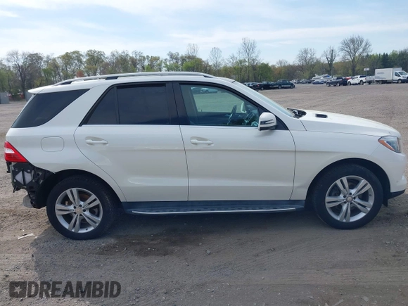 2013 Mercedes-Benz M 350 with VIN 4JGDA5HB8DA162911, listed as a IAAI auction lot 42093884 with 56,177 mi miles and . Bid and sale history available at DreamBid. Image 14.