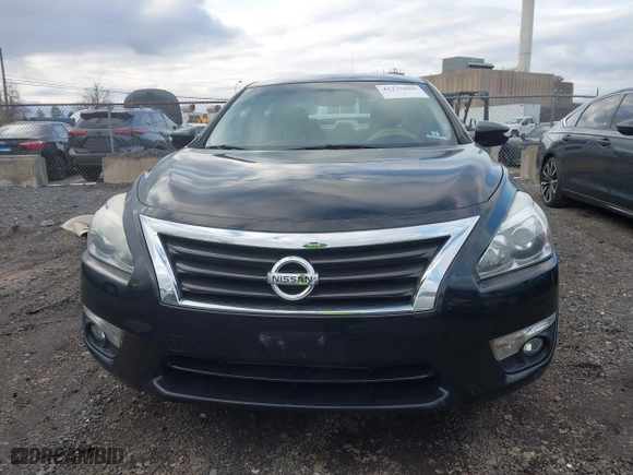 2013 Nissan Altima 3.5 SL with VIN 1N4BL3AP1DC118307, listed as a IAAI auction lot 41235680 with 131,079 mi miles. Bid and sale history available at carsss.com. Image 12.