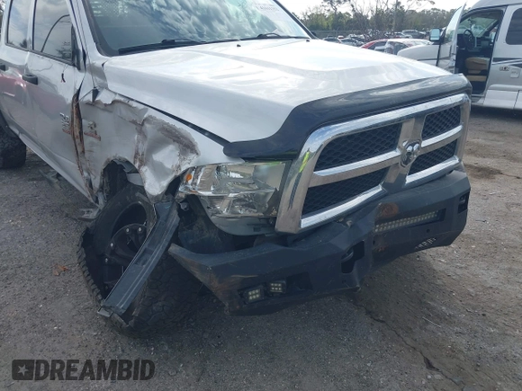 2018 Ram 2500 Tradesman with VIN 3C6UR5CL7JG404668, listed as a IAAI auction lot 41611352 with 138,706 mi miles and . Bid and sale history available at DreamBid. Image 6.