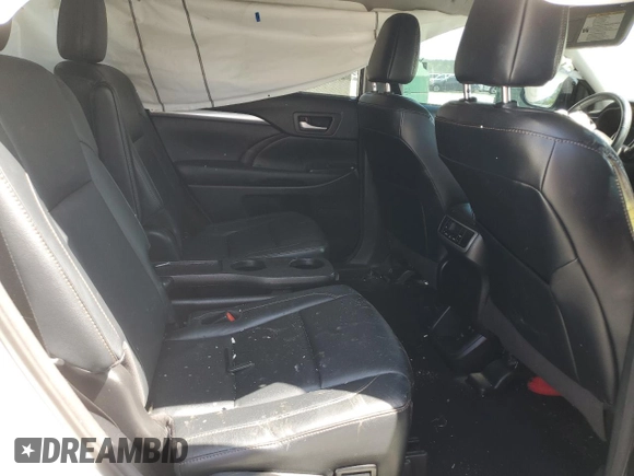2018 Toyota Highlander SE with VIN 5TDKZRFH2JS271947, listed as a Copart auction lot 53381585 with 101,148 mi miles and Salvage title. Bid and sale history available at DreamBid. Image 11.
