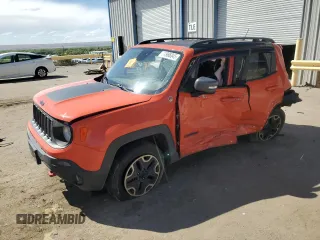 2017 Jeep Renegade Trailhawk z VIN ZACCJBCB3HPF49071, wystawiony jako Copart lot #54986045 z przebiegiem 84 298 mil mil oraz Szkoda całkowita • Salvage title. Historia ofert i sprzedaży dostępna na DreamBid. Obrazek 1.