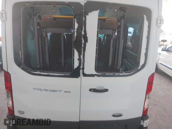 2018 Ford Transit XL с VIN 1FMZK1CM7JKA81747, выставлен на аукционе IAAI как лот 42143608 с пробегом 20 981 миль миль и . История ставок и продаж доступна на DreamBid. Изображение 16.