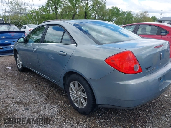 2008 Pontiac G6 1SV Value Leader z VIN 1G2ZF57B584134330, wystawiony jako IAAI lot #42176463 z przebiegiem 148 840 mil mil oraz . Historia ofert i sprzedaży dostępna na DreamBid. Obrazek 3.