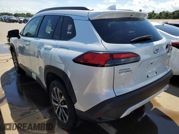 2022 Toyota Corolla Cross XLE with VIN 7MUDAAAG1NV023474, listed as a Copart auction lot 73162374 with 29,235 mi miles and Salvage title. Bid and sale history available at DreamBid. Image 2.