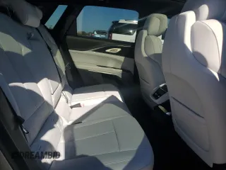 2024 Cadillac LYRIQ Luxury z VIN 1GYKPSRK1RZ104892, wystawiony jako Copart lot #84530244 z przebiegiem 11 537 mil mil oraz Szkoda całkowita • Salvage title. Historia ofert i sprzedaży dostępna na DreamBid. Obrazek 11.