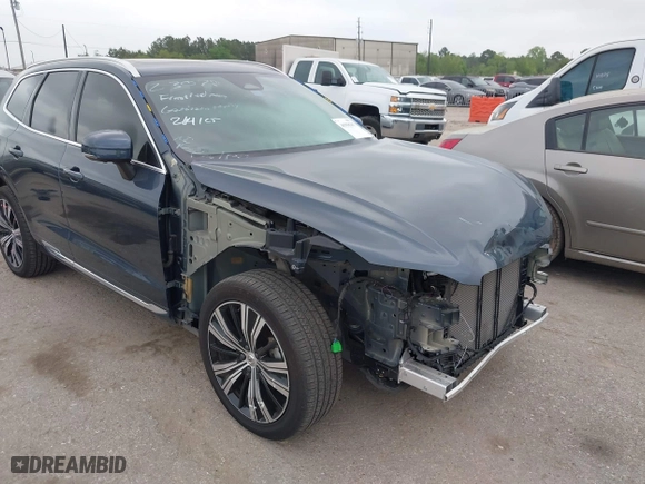 2023 Volvo XC60 Plus Bright Theme with VIN YV4L12RNXP1240842, listed as a IAAI auction lot 41918203 with 18,117 mi miles. Bid and sale history available at carsss.com. Image 17.