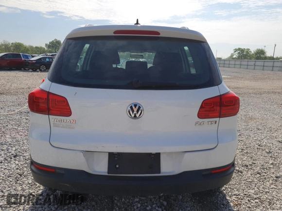 2015 Volkswagen Tiguan S z VIN WVGAV7AXXFW538541, wystawiony jako Copart lot #56181855 z przebiegiem 120 485 mil mil oraz Czysty tytuł • Clean title. Historia ofert i sprzedaży dostępna na DreamBid. Obrazek 6.