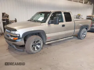 2000 Chevrolet Silverado 1500 LS with VIN 1GCEK19TXYZ323188, listed as a IAAI auction lot 40906952 with 176,824 mi miles. Bid and sale history available at carsss.com. Image 2.