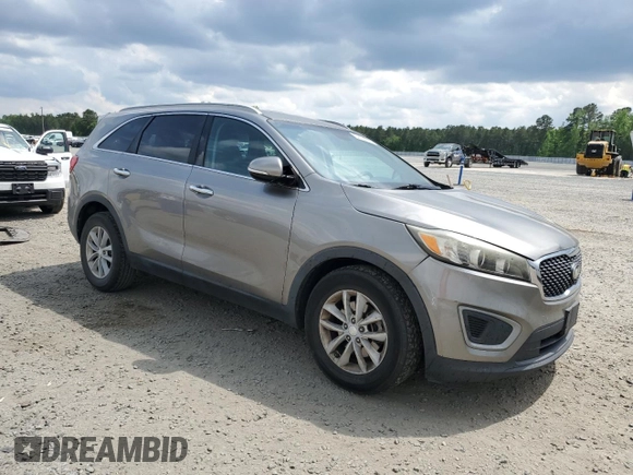 2017 Kia Sorento LX с VIN 5XYPG4A54HG187616, выставлен на аукционе Copart как лот 54151815 с пробегом 167 084 миль миль и Списание • Salvage title. История ставок и продаж доступна на DreamBid. Изображение 4.