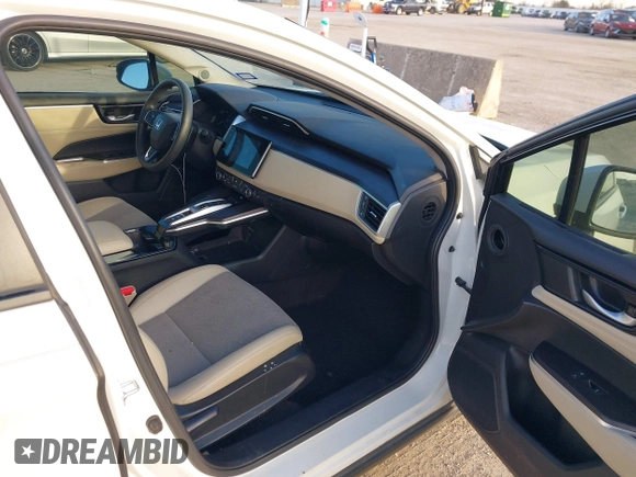 2018 Honda Clarity z VIN JHMZC5F14JC002263, wystawiony jako IAAI lot #41353651 z przebiegiem 153 401 mil mil oraz . Historia ofert i sprzedaży dostępna na DreamBid. Obrazek 5.