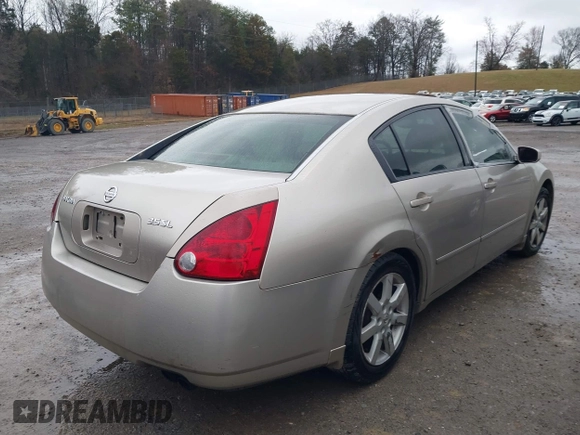 2005 Nissan Maxima 3.5 SL with VIN 1N4BA41E15C861965, listed as a IAAI auction lot 41739369 with 243,187 mi miles. Bid and sale history available at carsss.com. Image 4.