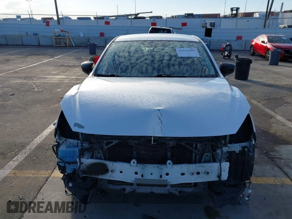 2015 Mazda 3 i SV with VIN JM1BM1T73F1225611, listed as a IAAI auction lot 41622606 with 115,892 mi miles. Bid and sale history available at carsss.com. Image 13.