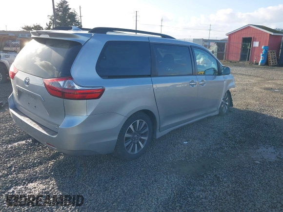 2020 Toyota Sienna XLE with VIN 5TDDZ3DC9LS232501, listed as a IAAI auction lot 41670286 with 93,252 mi miles. Bid and sale history available at carsss.com. Image 4.