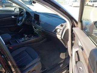 2021 Audi Q5 Premium z VIN WA1AAAFY9M2076387, wystawiony jako IAAI lot #42303925 z przebiegiem 46 954 mil mil oraz . Historia ofert i sprzedaży dostępna na DreamBid. Obrazek 5.