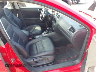 2014 Volkswagen Jetta SE z VIN 3VWD17AJ4EM284216, wystawiony jako IAAI lot #42803481 z przebiegiem 159 177 mil mil oraz . Historia ofert i sprzedaży dostępna na DreamBid. Obrazek 5.