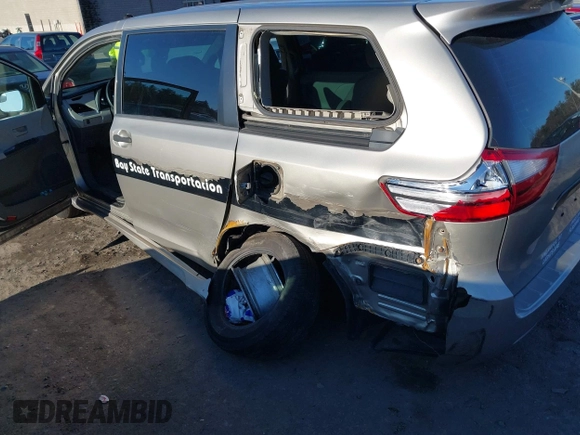 2015 Toyota Sienna L с VIN 5TDZK3DC6FS543494, выставлен на аукционе IAAI как лот 40984941 с пробегом 146 352 миль миль и . История ставок и продаж доступна на DreamBid. Изображение 6.