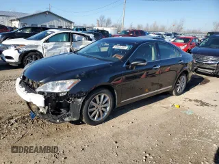 2012 Lexus ES 330 z VIN JTHBK1EG3C2496952, wystawiony jako Copart lot #53044695 z przebiegiem 119 697 mil mil oraz Nie do naprawy. Historia ofert i sprzedaży dostępna na DreamBid. Obrazek 1.