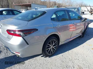 2023 Toyota Camry SE with VIN 4T1G11AK3PU720599, listed as a IAAI auction lot 41840021 with 33,774 mi miles and . Bid and sale history available at carsss.com. Image 4.