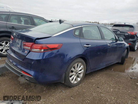 2018 Kia Optima LX z VIN 5XXGT4L30JG247411, wystawiony jako Copart lot #53566435 z przebiegiem 68 407 mil mil oraz Szkoda całkowita • Salvage title. Historia ofert i sprzedaży dostępna na DreamBid. Obrazek 3.
