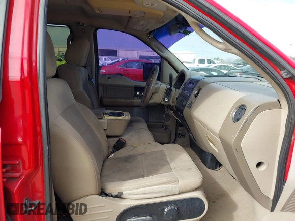 2005 Ford F-150 XLT with VIN 1FTRW12W35KE95996, listed as a IAAI auction lot 41576391 with 279,994 mi miles. Bid and sale history available at carsss.com. Image 5.