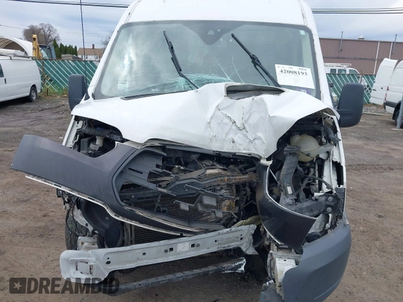 2015 Ford Transit Cargo z VIN 1FTNR2CM4FKA84584, wystawiony jako IAAI lot #42008193 z przebiegiem 224 453 mil mil oraz . Historia ofert i sprzedaży dostępna na DreamBid. Obrazek 10.