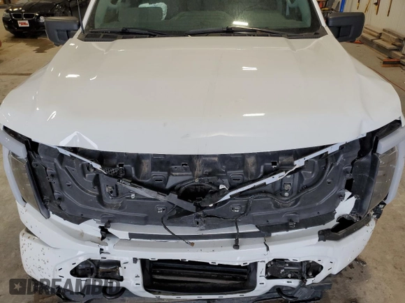 2023 Ford F-150 Lightning Pro z VIN 1FT6W1EV3PWG34249, wystawiony jako Copart lot #46901535 z przebiegiem 9 389 mil mil oraz Szkoda całkowita • Salvage title. Historia ofert i sprzedaży dostępna na DreamBid. Obrazek 11.