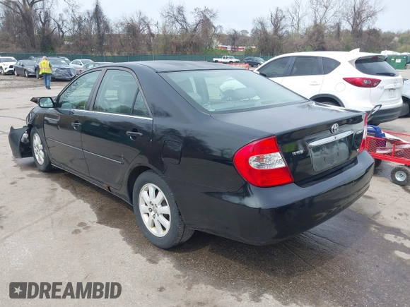 2004 Toyota Camry LE with VIN 4T1BF30K34U080477, listed as a IAAI auction lot 41956998 with 135,441 mi miles. Bid and sale history available at carsss.com. Image 3.