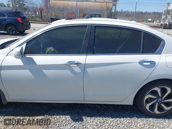2016 Honda Accord Sedan EX with VIN 1HGCR2F72GA087215, listed as a IAAI auction lot 41807421 with 129,220 mi miles. Bid and sale history available at carsss.com. Image 13.