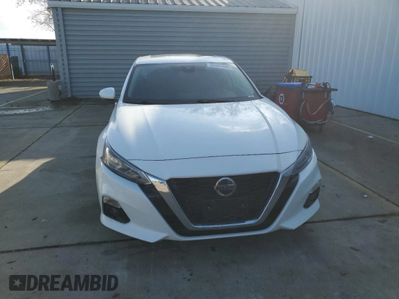 2019 Nissan Altima 2.5 Platinum with VIN 1N4BL4FVXKC110510, listed as a Copart auction lot 85307494 with 105,815 mi miles and Salvage Title. Bid and sale history available at carsss.com. Image 5.