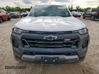 2024 Chevrolet Colorado 4WD Trail Boss z VIN 1GCPTEEK9R1161760, wystawiony jako Copart lot #58703945 z przebiegiem Nie podano mil oraz Szkoda całkowita • Salvage title. Historia ofert i sprzedaży dostępna na DreamBid. Obrazek 5.