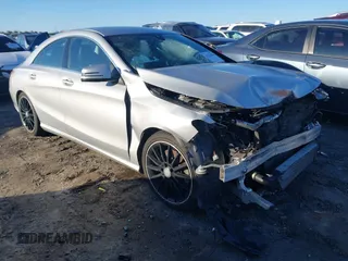 2014 Mercedes-Benz CLA 250 z VIN WDDSJ4GB1EN144175, wystawiony jako IAAI lot #41428586 z przebiegiem 64 975 mil mil oraz . Historia ofert i sprzedaży dostępna na DreamBid. Obrazek 1.