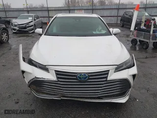 2020 Toyota Avalon Hybrid Limited with VIN 4T1C21FB9LU016373, listed as a IAAI auction lot 41536148 with 104,675 mi miles. Bid and sale history available at carsss.com. Image 13.