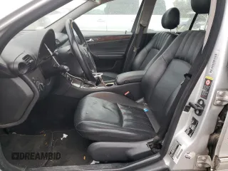2005 Mercedes-Benz C 240 z VIN WDBRH81J35F622651, wystawiony jako Copart lot #86142504 z przebiegiem 90 563 mil mil oraz Tytuł czysty. Historia ofert i sprzedaży dostępna na DreamBid. Obrazek 7.