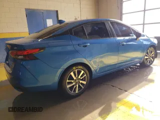 2020 Nissan Versa SV z VIN 3N1CN8EV5LL861931, wystawiony jako Copart lot #88696765 z przebiegiem 128 801 mil mil oraz Czysty tytuł • Clean title. Historia ofert i sprzedaży dostępna na DreamBid. Obrazek 3.