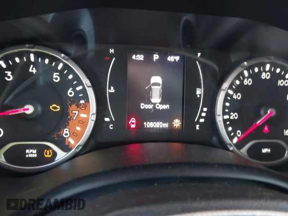2016 Jeep Renegade Latitude with VIN ZACCJBBT8GPC87587, listed as a IAAI auction lot 41640863 with 106,020 mi miles. Bid and sale history available at carsss.com. Image 15.