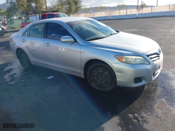 2011 Toyota Camry LE with VIN JTNBF3EK0B3008955, listed as a IAAI auction lot 41789310 with 217,634 mi miles. Bid and sale history available at carsss.com. Image 1.