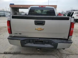 2010 Chevrolet Silverado 1500 LT with VIN 1GCSKSE39AZ155984, listed as a Copart auction lot 52940725 with Not Provided miles and Salvage Title. Bid and sale history available at DreamBid. Image 6.