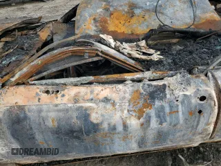 1972 Oldsmobile Cutlass z VIN 3G87H2R102297, wystawiony jako Copart lot #85957834 z przebiegiem Nie podano mil oraz Nie do naprawy. Historia ofert i sprzedaży dostępna na DreamBid. Obrazek 7.
