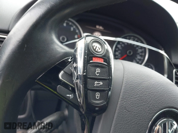 2016 Volkswagen Touareg Sport с VIN WVGEF9BP7GD012373, выставлен на аукционе IAAI как лот 42358266 с пробегом 81 827 миль миль и . История ставок и продаж доступна на DreamBid. Изображение 11.