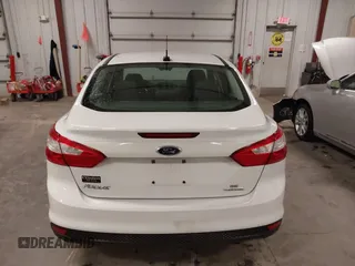 2014 Ford Focus SE with VIN 1FADP3F21EL200534, listed as a IAAI auction lot 41942026 with 61,414 mi miles. Bid and sale history available at carsss.com. Image 16.