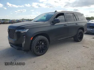 2022 Cadillac Escalade RWD Premium Luxury z VIN 1GYS3BKL1NR135293, wystawiony jako Copart lot #67822574 z przebiegiem 37 779 mil mil oraz Czysty tytuł • Clean title. Historia ofert i sprzedaży dostępna na DreamBid. Obrazek 1.