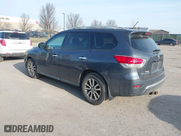 2013 Nissan Pathfinder SV with VIN 5N1AR2MM5DC650199, listed as a IAAI auction lot 41758539 with 172,568 mi miles. Bid and sale history available at carsss.com. Image 3.