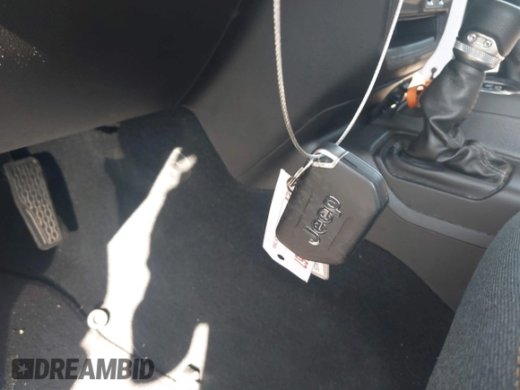 2024 Jeep Wrangler Sahara с VIN 1C4RJXP65RW296344, выставлен на аукционе IAAI как лот 42761334 с пробегом 30 948 миль миль и . История ставок и продаж доступна на DreamBid. Изображение 11.
