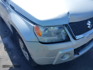 2007 Suzuki Grand Vitara with VIN JS3TE941774203347, listed as a IAAI auction lot 41717520 with 175,743 mi miles. Bid and sale history available at carsss.com. Image 6.
