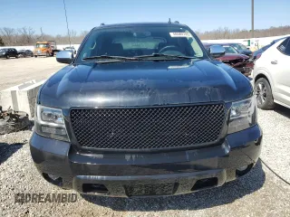 2009 Chevrolet Avalanche LTZ with VIN 3GNFK32009G233718, listed as a Copart auction lot 48580785 with 186,949 mi miles and Non Repairable. Bid and sale history available at carsss.com. Image 5.