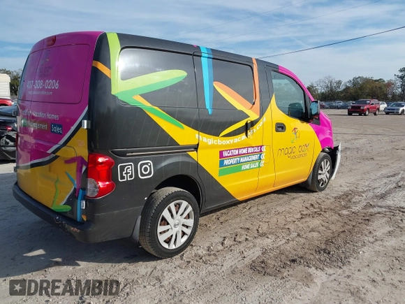 2015 Nissan NV200 SV with VIN 3N6CM0KN5FK732133, listed as a IAAI auction lot 41449057 with 168,515 mi miles. Bid and sale history available at carsss.com. Image 4.