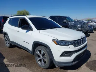 2022 Jeep Compass Latitude with VIN 3C4NJCBB3NT202358, listed as a IAAI auction lot 40755276 with 24,073 mi miles and . Bid and sale history available at carsss.com. Image 1.