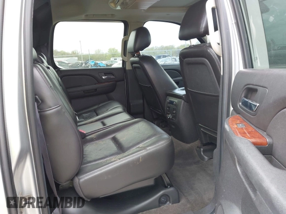 2011 Chevrolet Avalanche LTZ with VIN 3GNTKGE36BG337863, listed as a IAAI auction lot 42026377 with 207,116 mi miles and . Bid and sale history available at DreamBid. Image 8.
